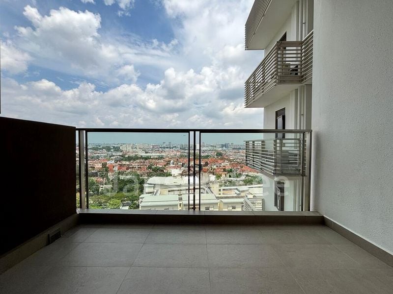 SEASIDE RESIDENCES 7