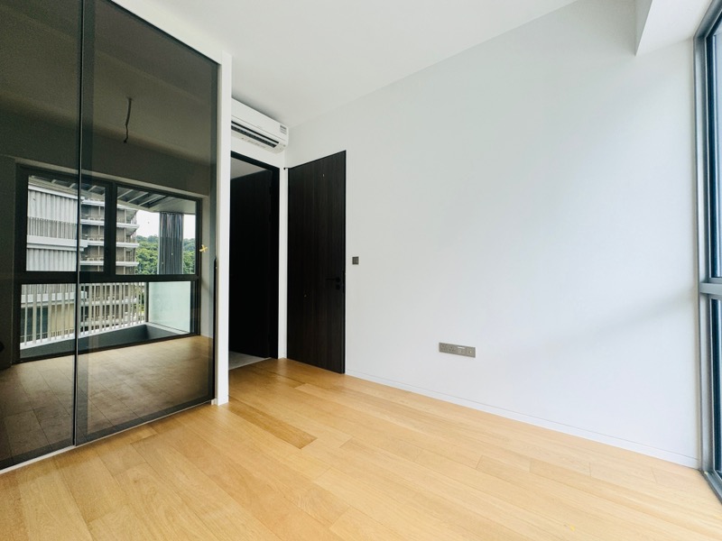 THE REEF AT KING'S DOCK 9