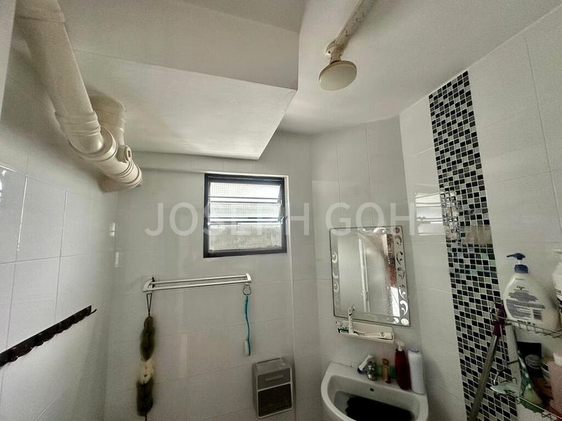 JURONG EAST ST 32 10