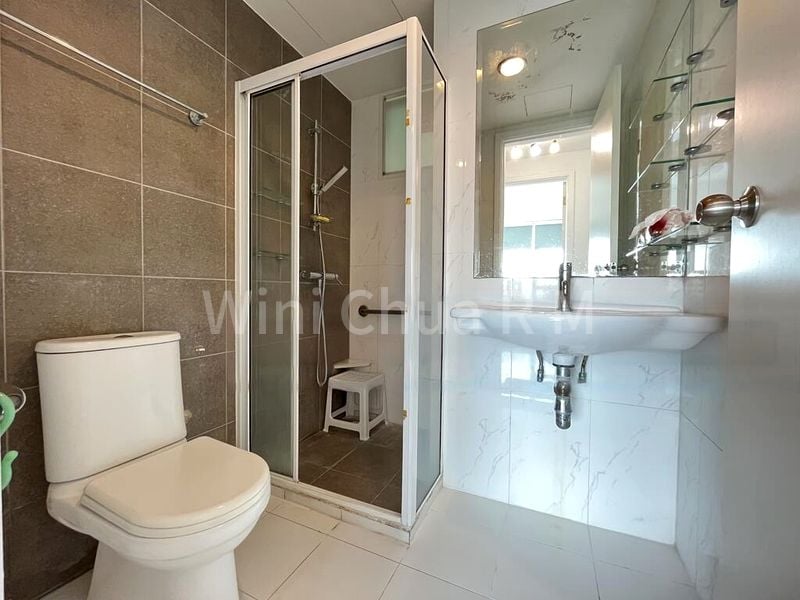 BLOSSOMS @ WOODLEIGH 7