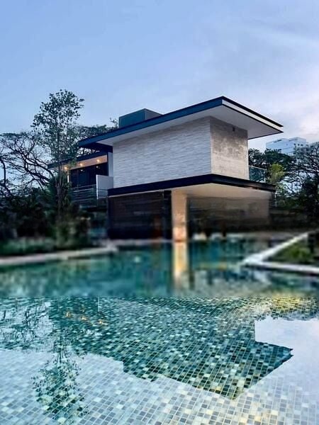 AVENUE SOUTH RESIDENCE 12