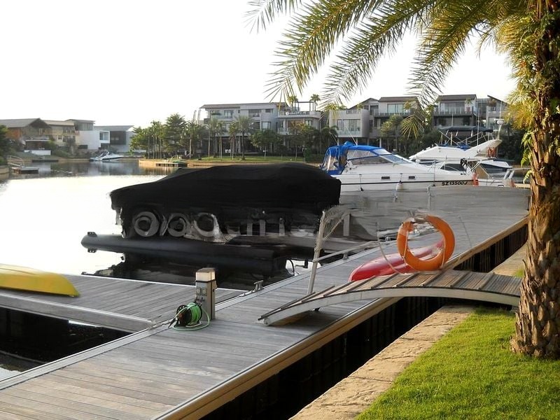 THE BERTH BY THE COVE 5