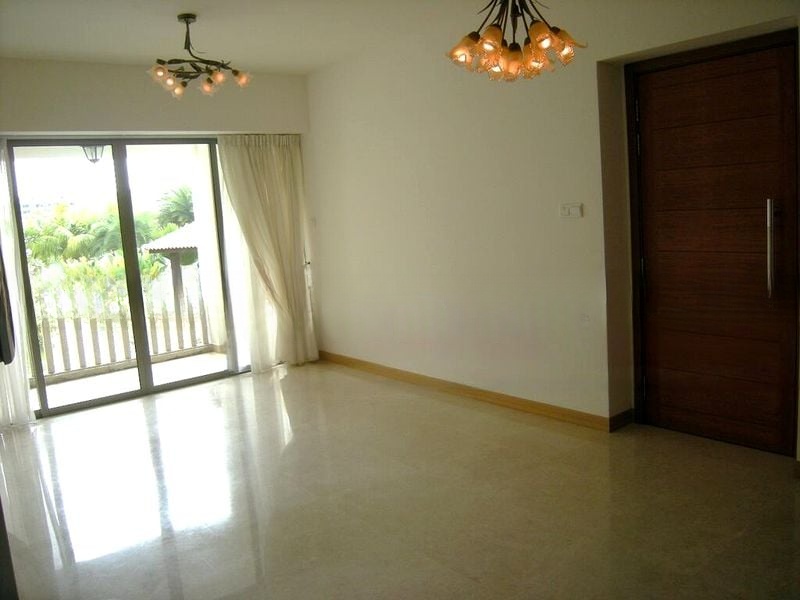 THE BERTH BY THE COVE 12