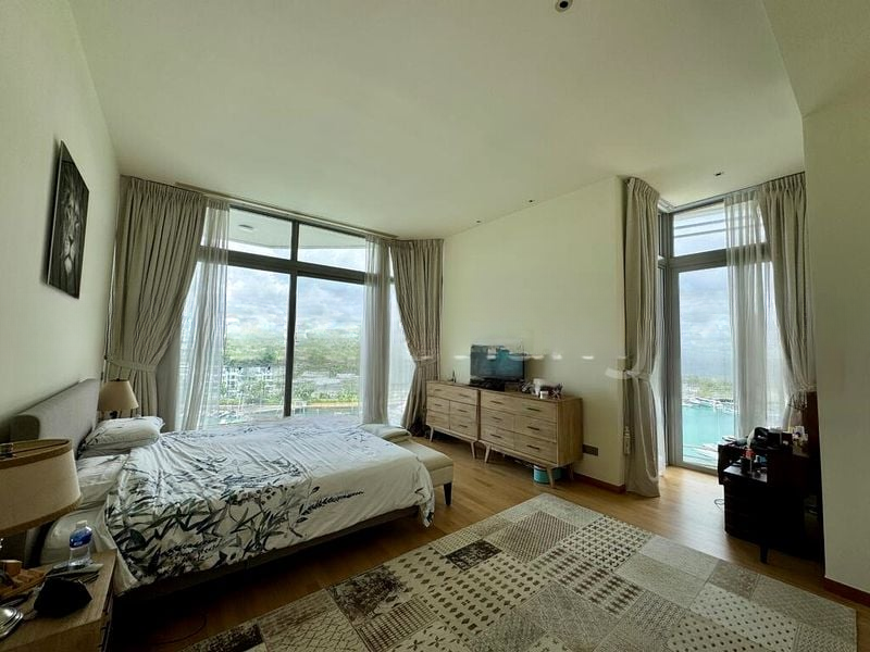 THE OCEANFRONT @ SENTOSA COVE 6