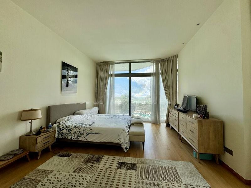 THE OCEANFRONT @ SENTOSA COVE 8