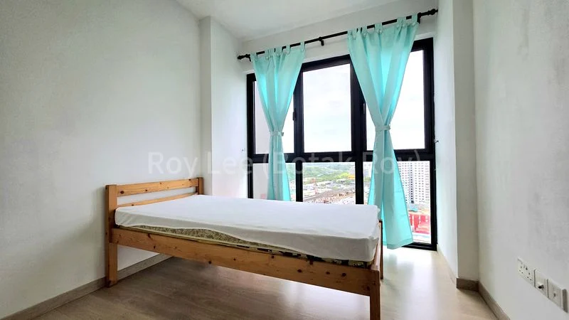 RIVERPARC RESIDENCE 8