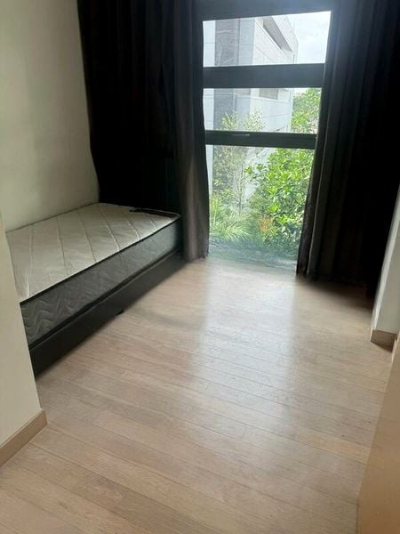 HEDGES PARK CONDOMINIUM 8