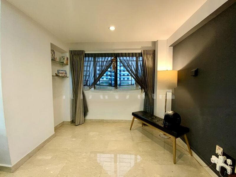 WELLINGTON CIRCLE 11