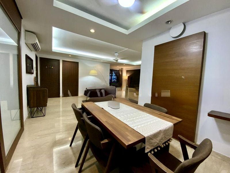 WELLINGTON CIRCLE 15