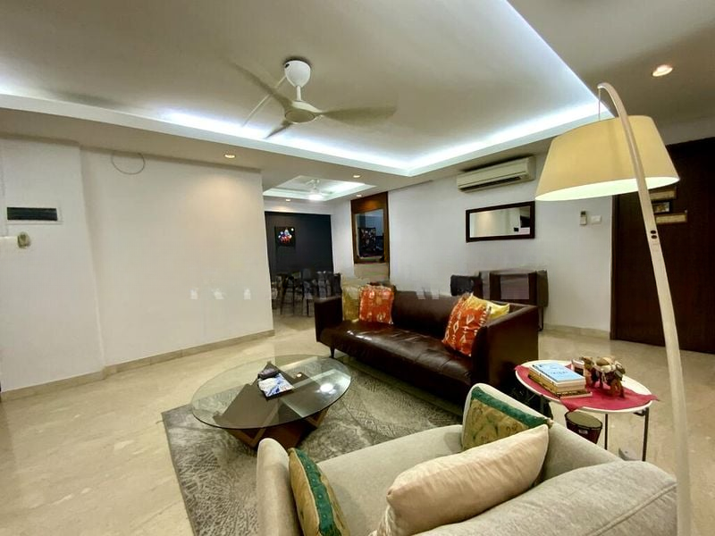 WELLINGTON CIRCLE 13