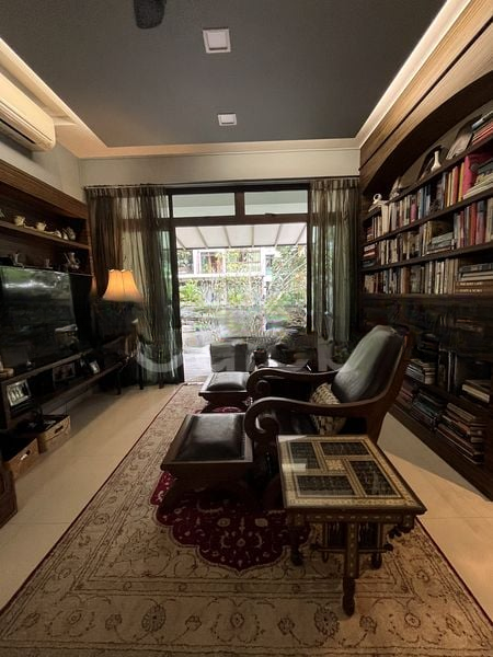 VARSITY PARK CONDOMINIUM 1
