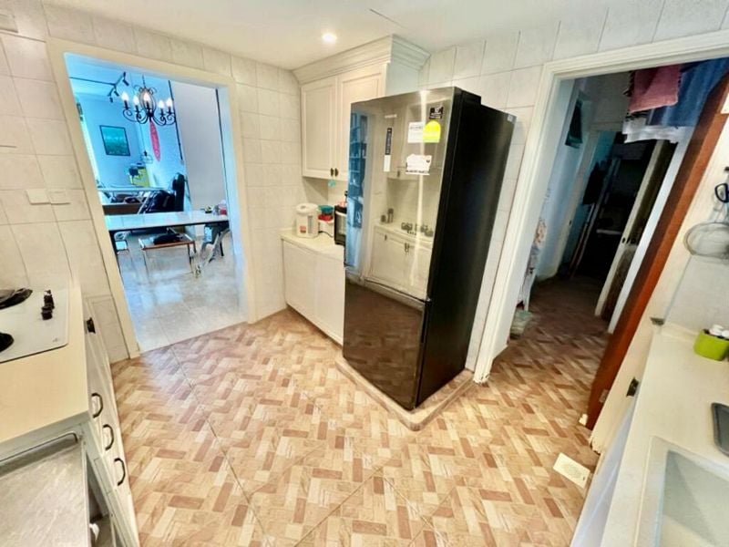 HAZEL PARK CONDOMINIUM 9