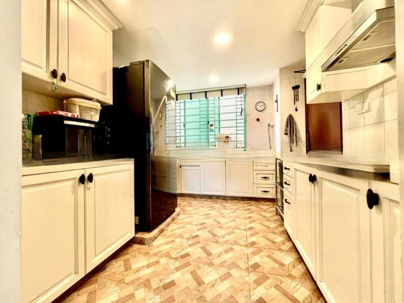 HAZEL PARK CONDOMINIUM 8