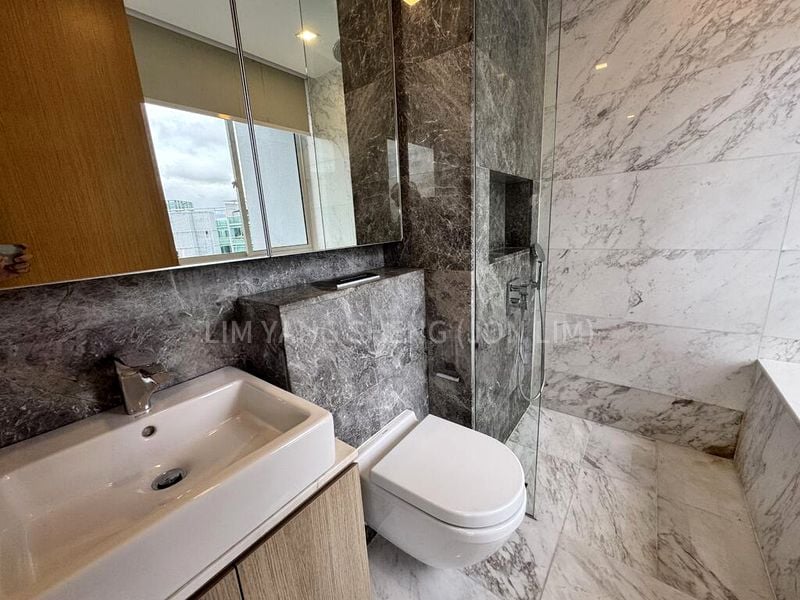 THE PEAK @ CAIRNHILL II 4