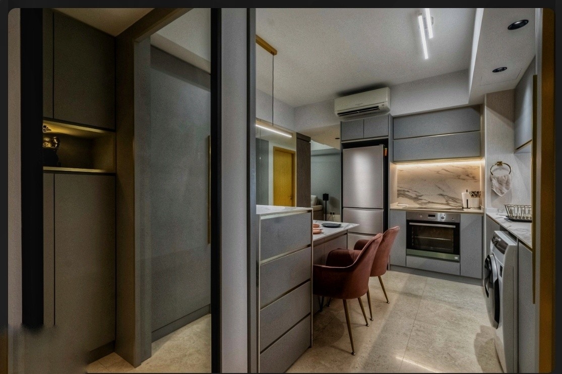 EIGHT RIVERSUITES 19