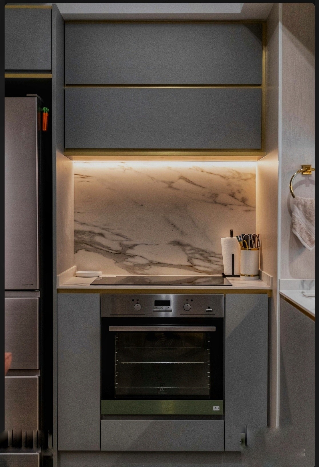 EIGHT RIVERSUITES 21