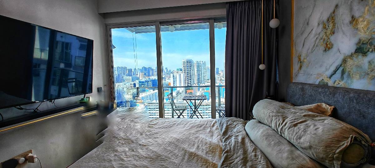 EIGHT RIVERSUITES 30