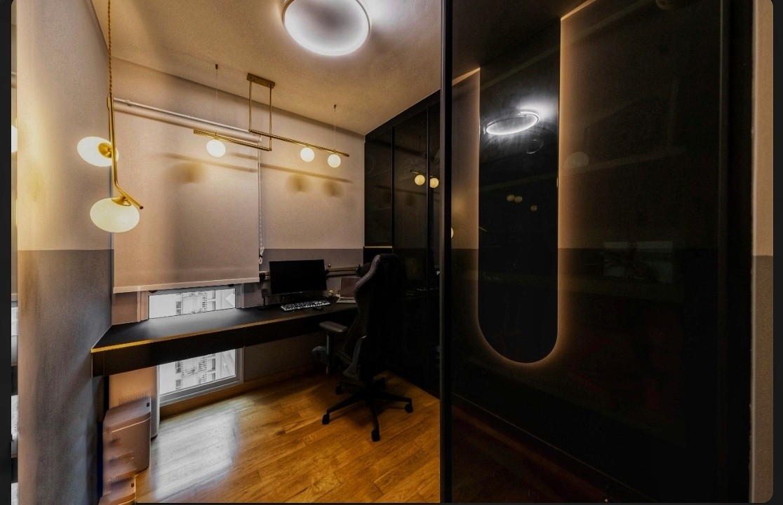 EIGHT RIVERSUITES 10