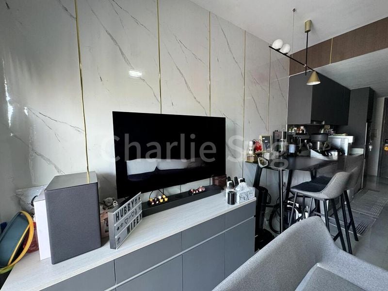 RIVERFRONT RESIDENCES 8