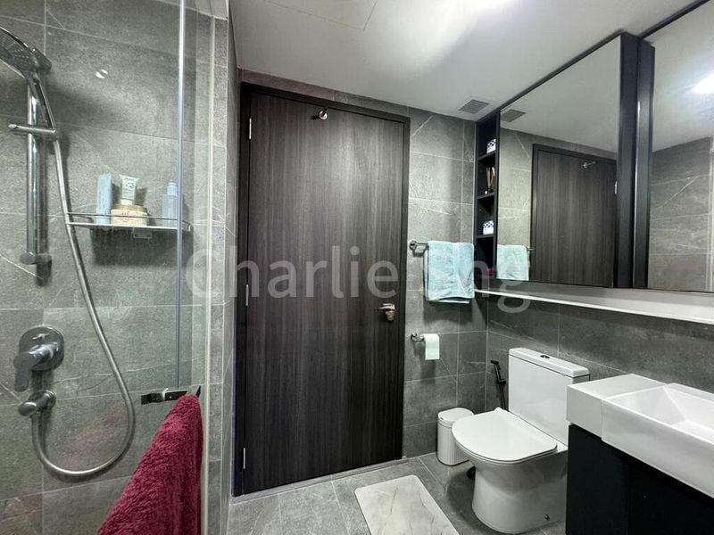 RIVERFRONT RESIDENCES 10