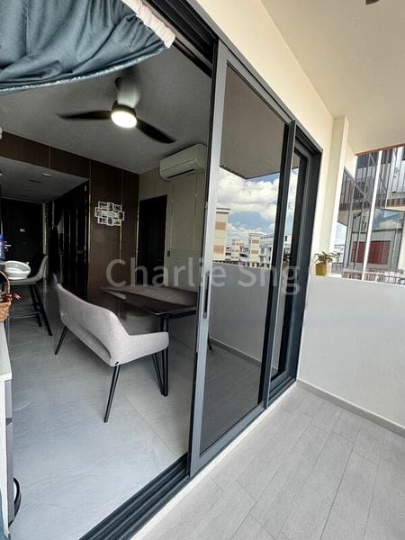 RIVERFRONT RESIDENCES 11