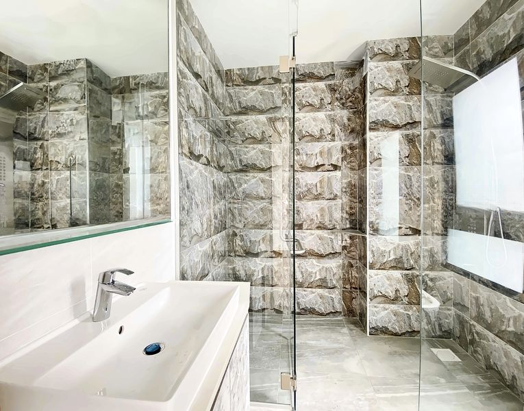 SELETAR HILLS ESTATE 7