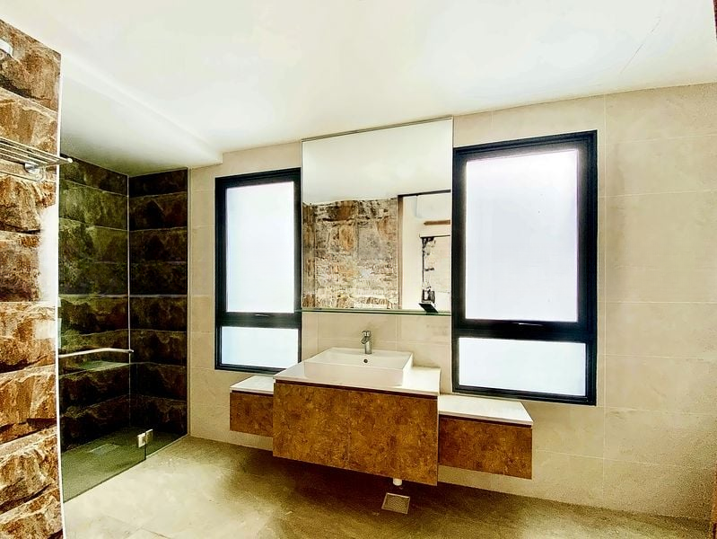 SELETAR HILLS ESTATE 13