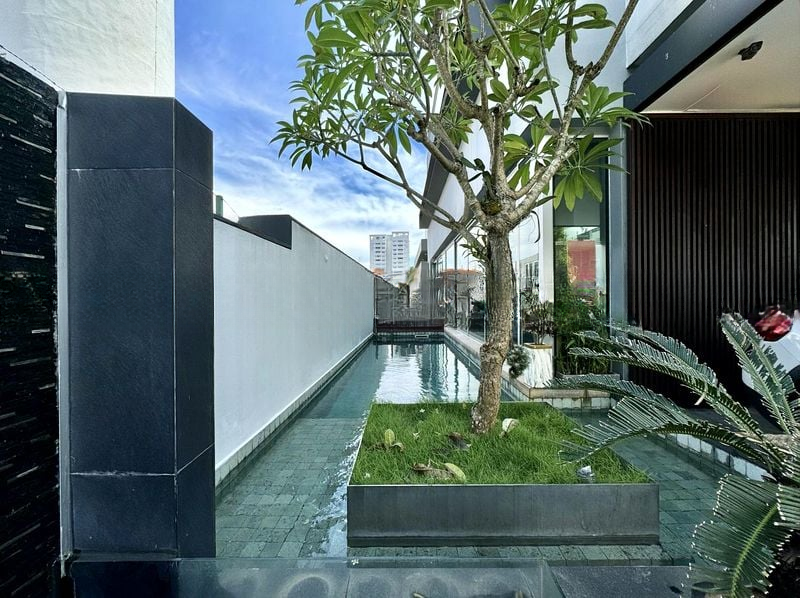 MICHAELS' RESIDENCES 1