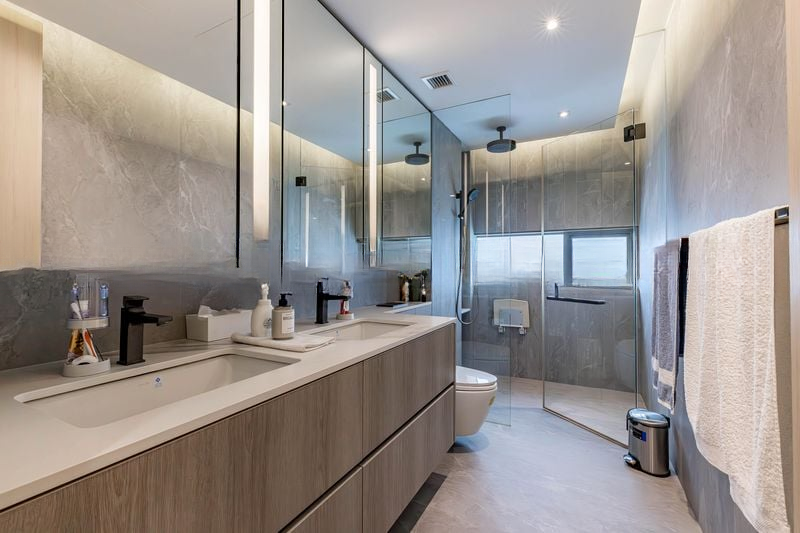 THE TENERIFFE 10