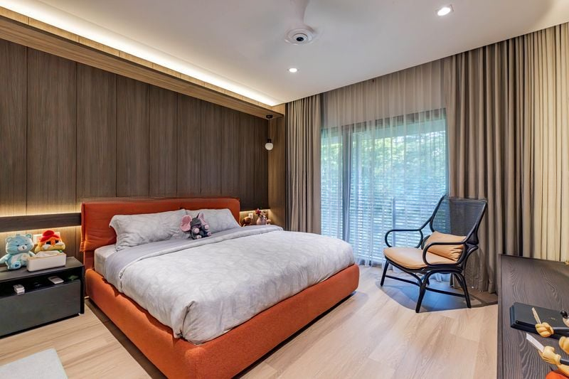 THE TENERIFFE 12