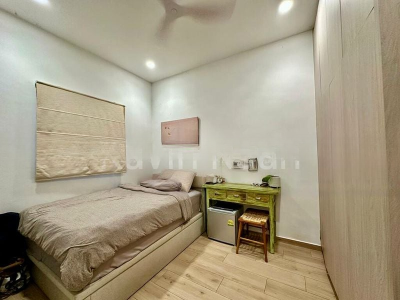 THOMSON HILLS ESTATE 4