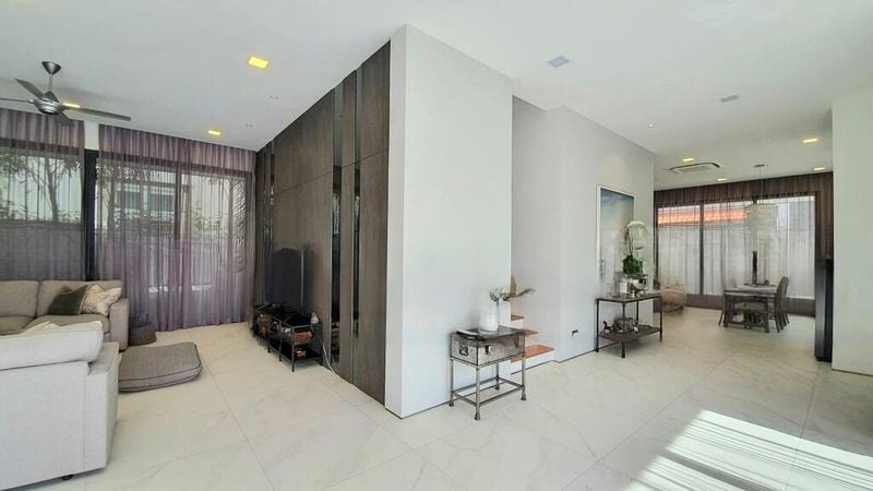 GOODMAN CREST 3