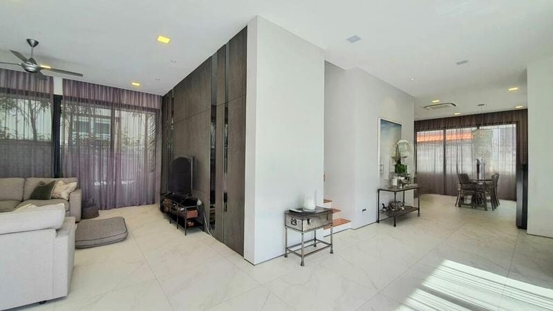 GOODMAN CREST 7
