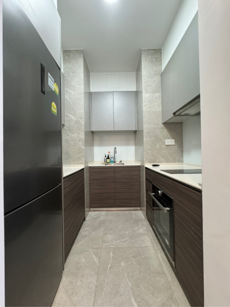 STIRLING RESIDENCES 7