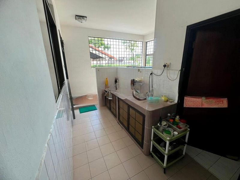 KENSINGTON PARK CONDOMINIUM 3