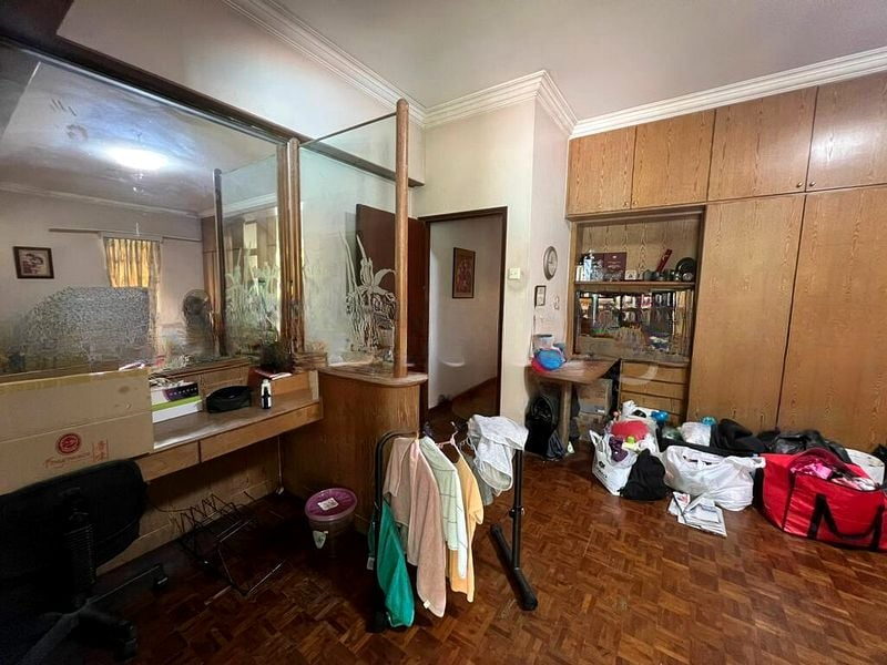 KENSINGTON PARK CONDOMINIUM 8