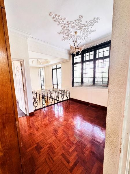 KEMBANGAN ESTATE 4