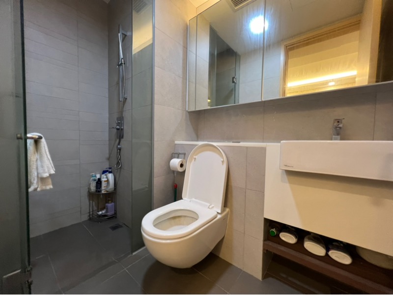 EIGHT RIVERSUITES 10