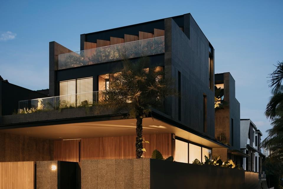 SKYLINE RESIDENCES 13