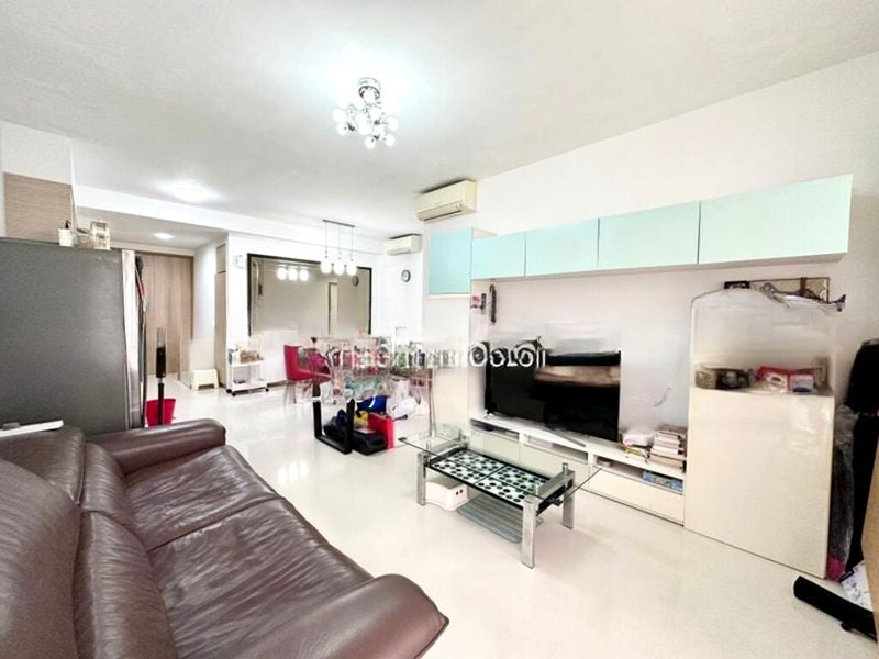 WATERFRONT GOLD 5