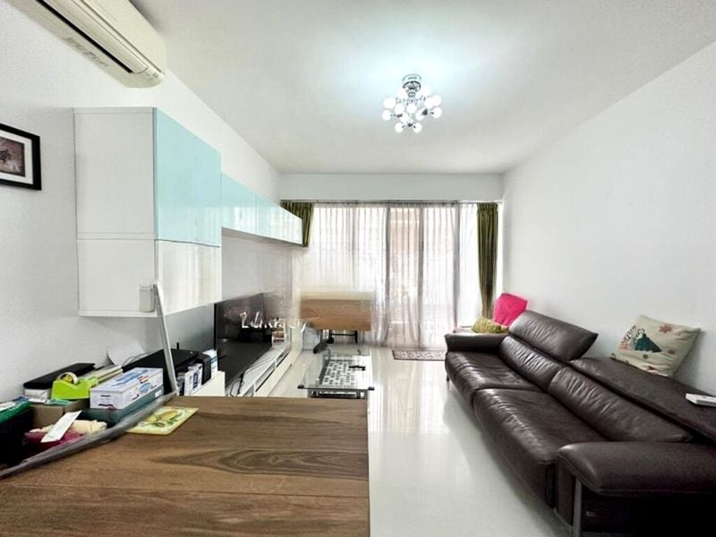 WATERFRONT GOLD 8