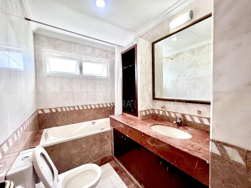 THE BALMORAL SPRING 4