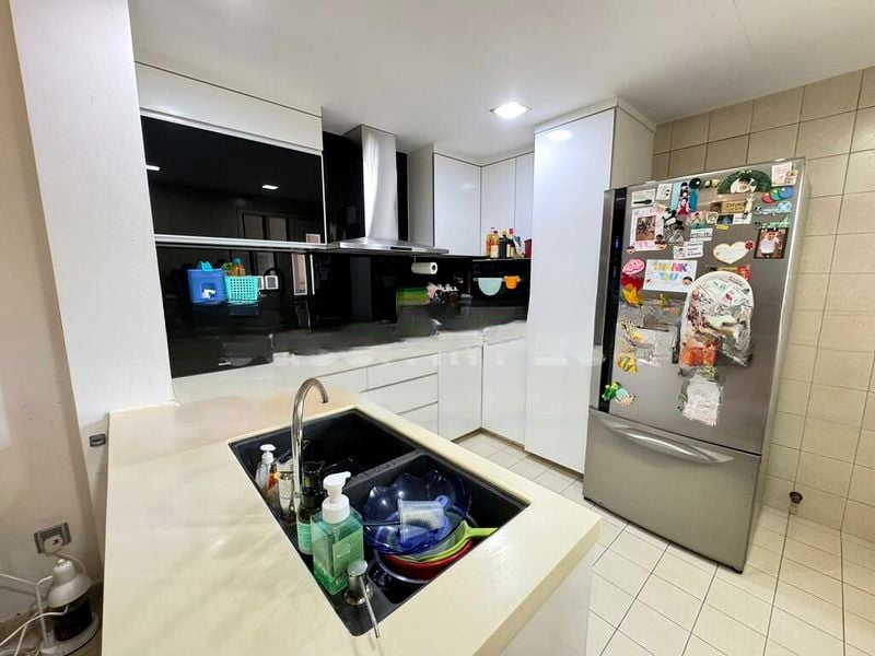 CARISSA PARK CONDOMINIUM 6