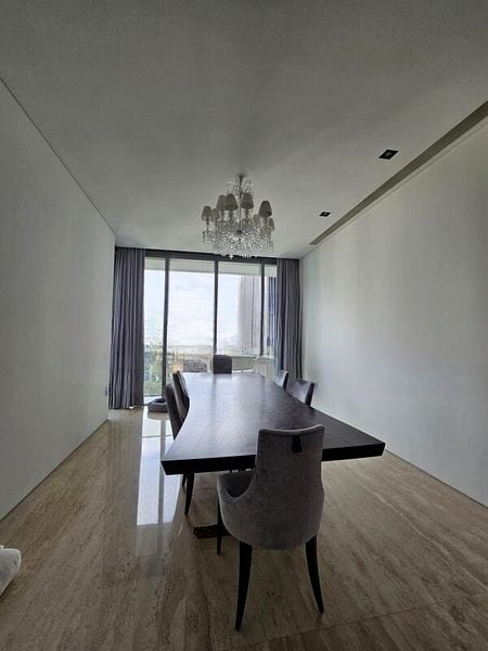 THE MARQ ON PATERSON HILL 4