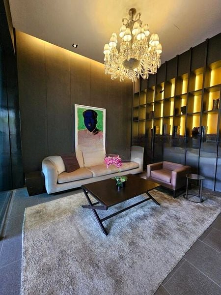 THE MARQ ON PATERSON HILL 10