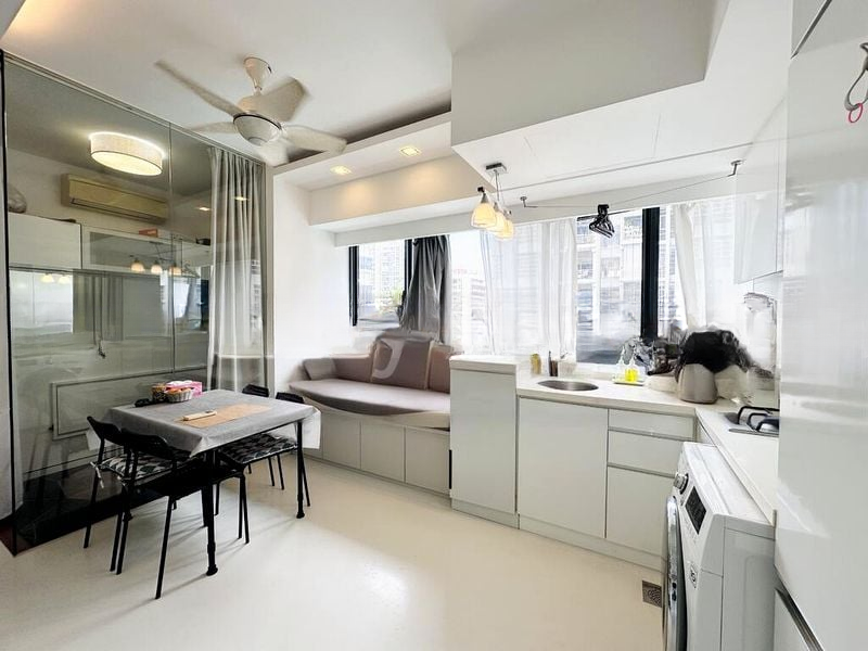 AIRSTREAM 4
