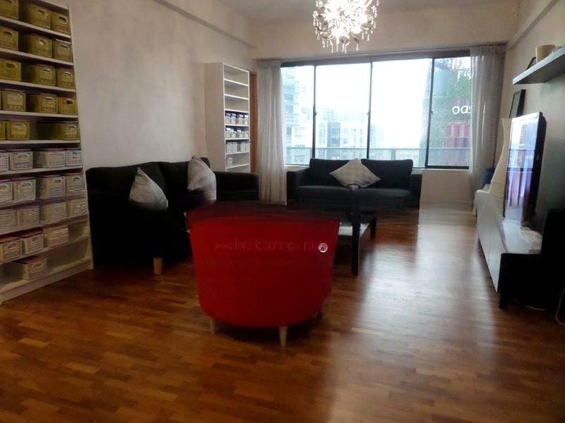 INTERNATIONAL PLAZA 12