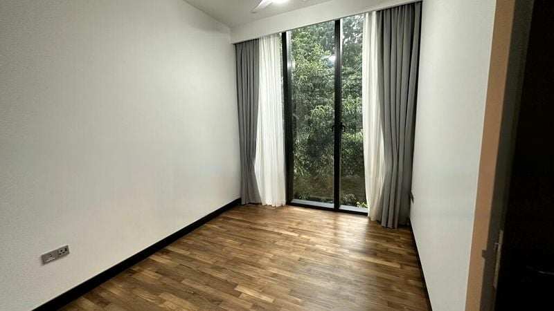 MARTIN MODERN 4