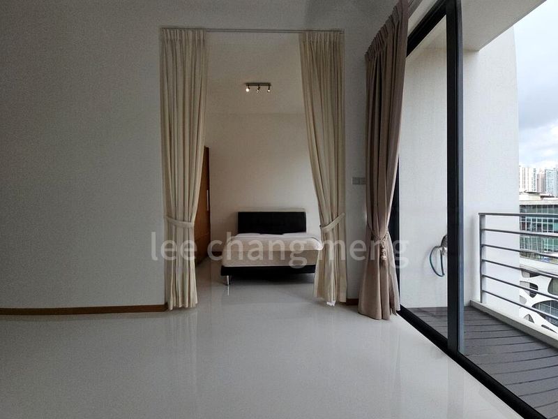 THE PIER AT ROBERTSON 9