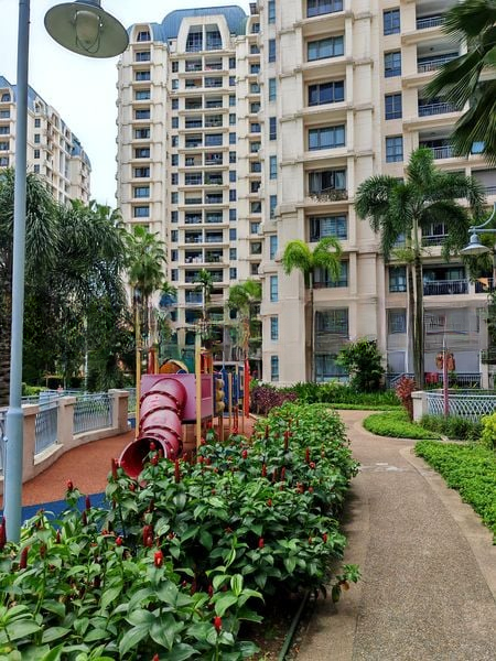 AQUARIUS BY THE PARK 4